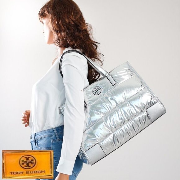 $398New with Tag 💯 Tory Burch Ella Nylon Quilted Tote Large Shoulder Bag Silver - Picture 2 of 6